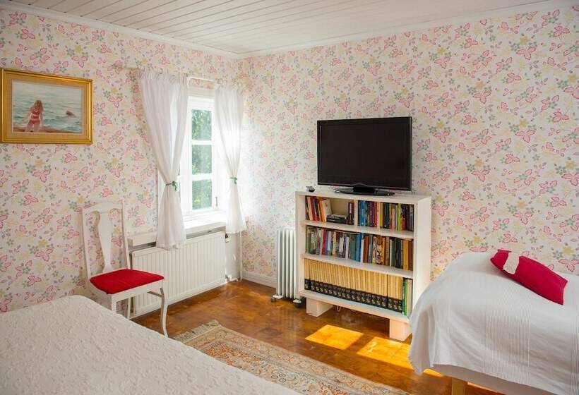 غرفة قياسية, Koivulan Kartano