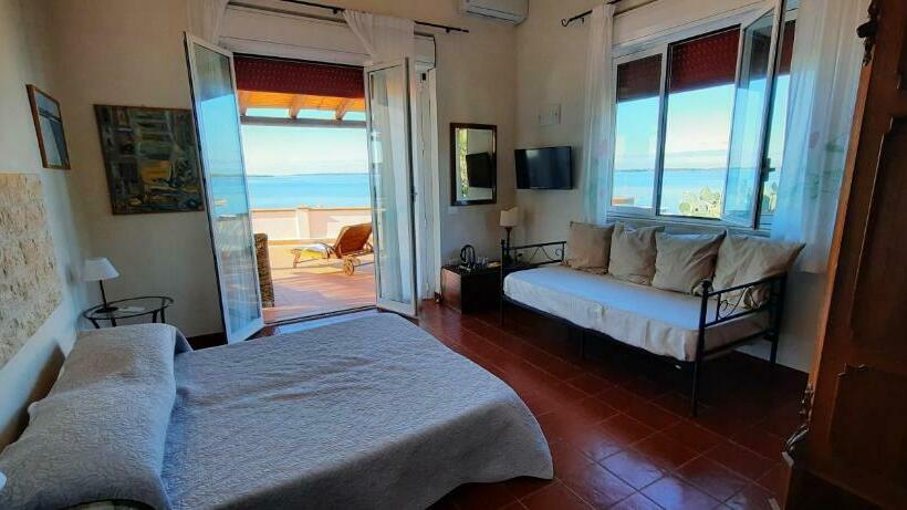 Номер Superior, Laguna Dei Fenici