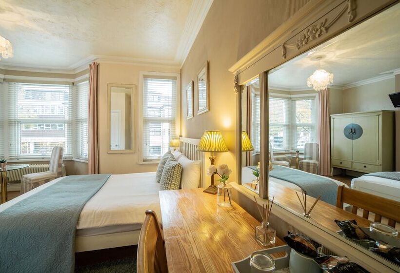 Трехместный Номер Deluxe, Lina Guest House