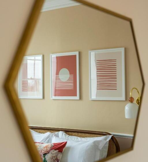 スタンダードルーム, The George