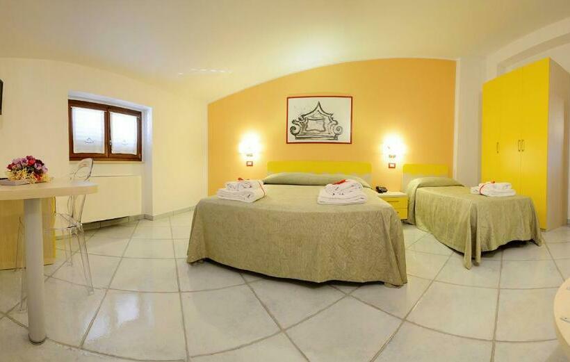 스탠다드 트리플 룸, Victoria Resort