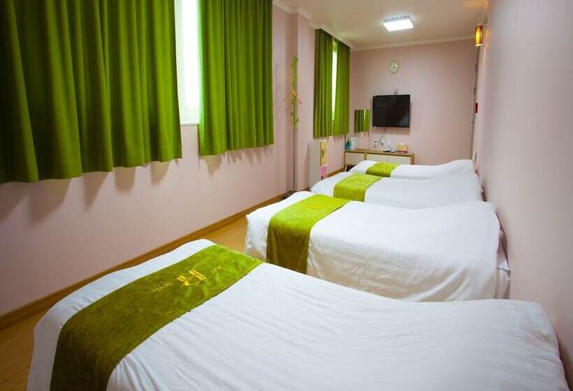 四人标准间, Jeju R Hotel & Guesthouse