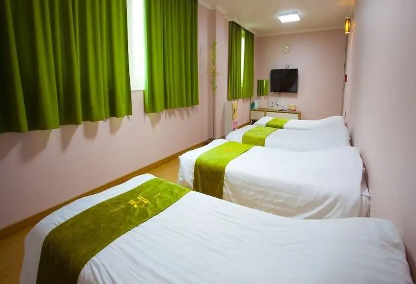 スタンダード4人部屋, Jeju R Hotel & Guesthouse