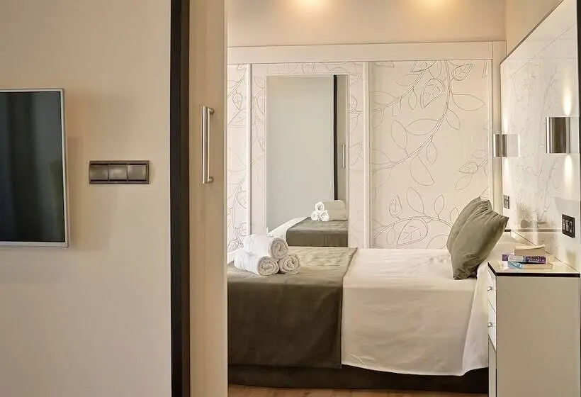 Ullakkohuone, Apartamentos Suites Oficentro Deluxe