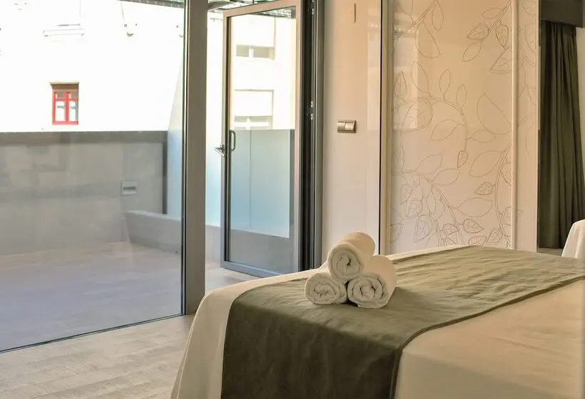 Ullakkohuone, Apartamentos Suites Oficentro Deluxe