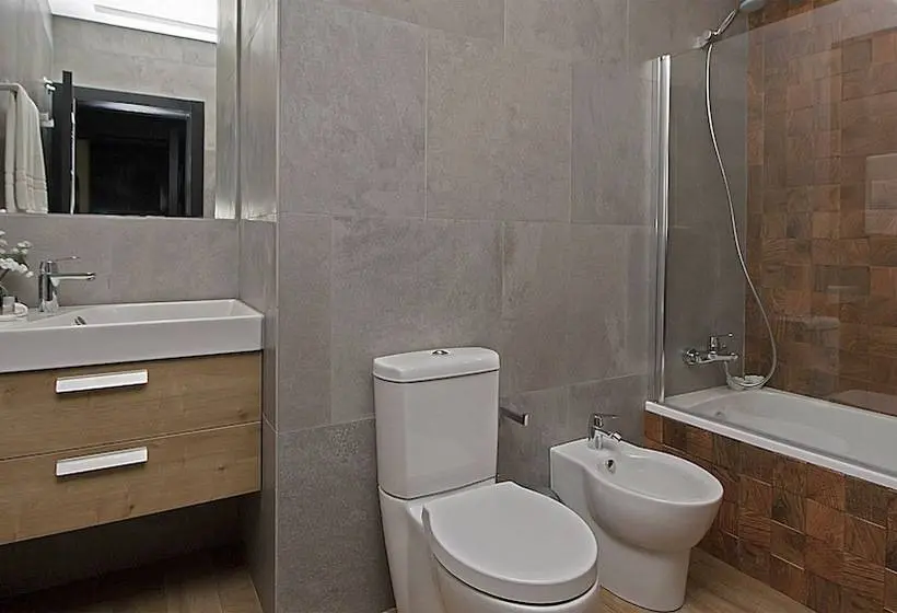 Ullakkohuone, Apartamentos Suites Oficentro Deluxe