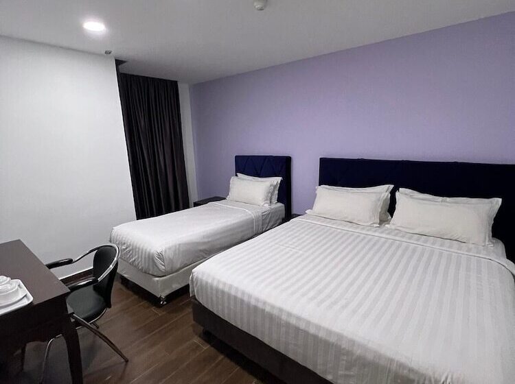 家庭间, Elmark Hotel Johor