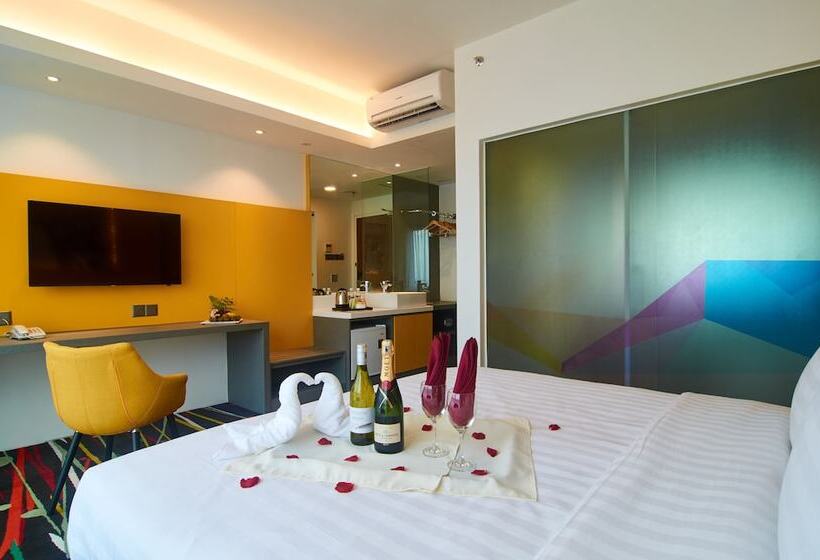 Номер Deluxe Кровать Кинг, Amerin Hotel Johor Bahru
