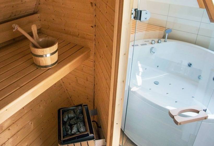 کلبه ییلاقی, Apartments & Wellness Skok