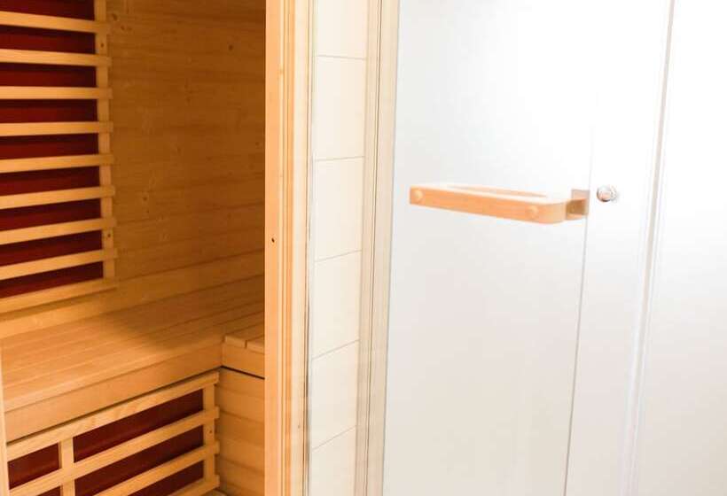 کلبه ییلاقی, Apartments & Wellness Skok