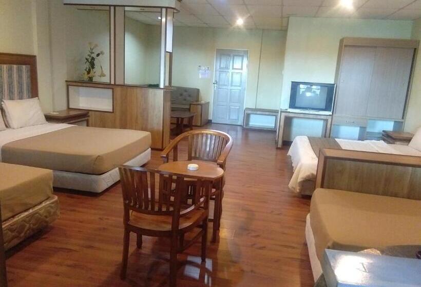 דירת חדר, Arwana Inn Tok Bali