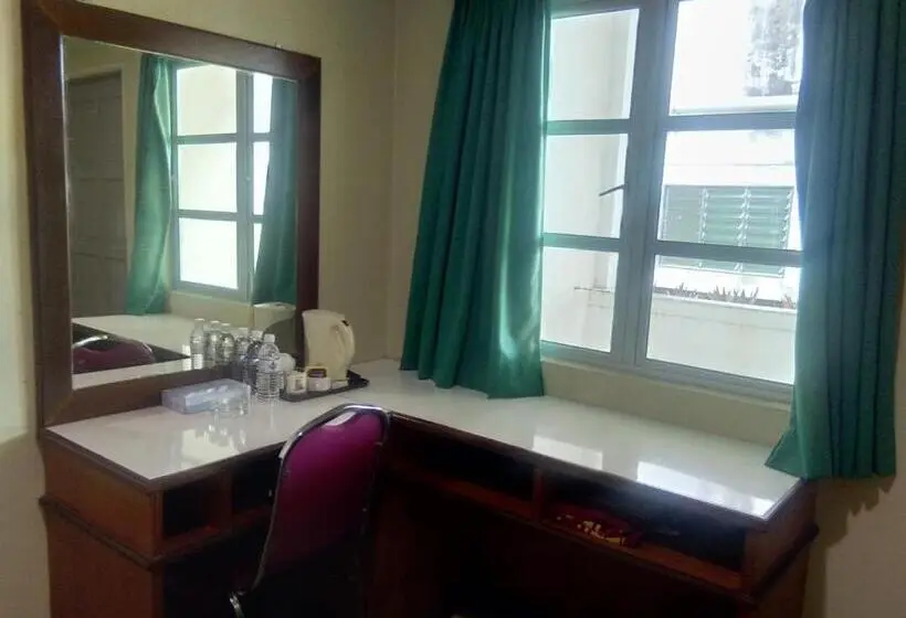 Superior Kolmen Hengen Huone, Arwana Inn Tok Bali