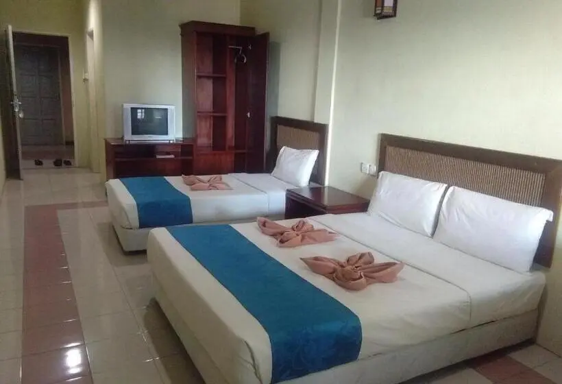 Superior Kolmen Hengen Huone, Arwana Inn Tok Bali