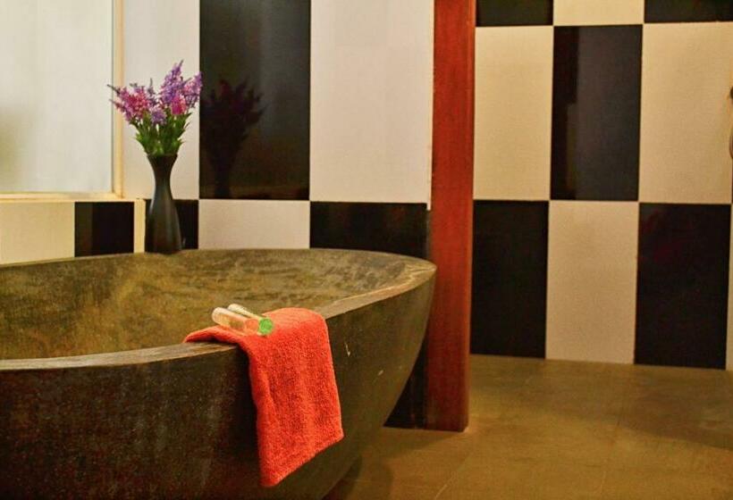 Номер Стандарт, Baan Soksan