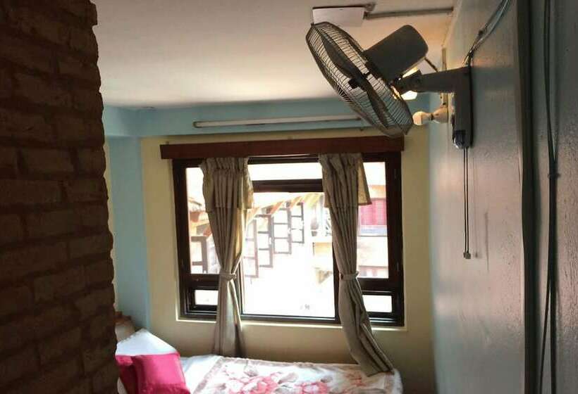 اتاق اکونومی با حمام مشترک, Golden Gate Guest House