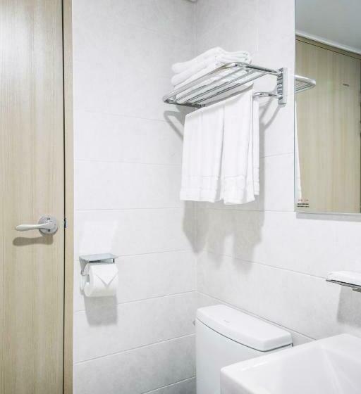 Quarto Estandar, Harbor