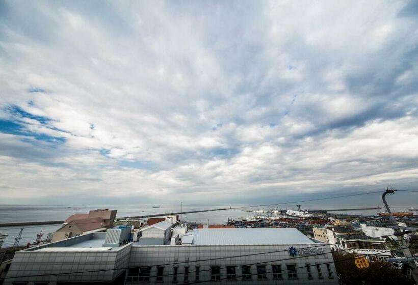 Quarto Estandar, Harbor