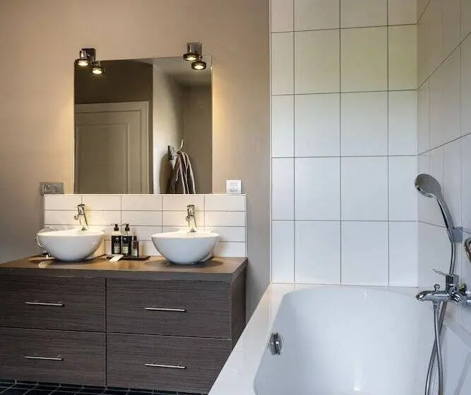 デラックスルーム, B&b La Cereza