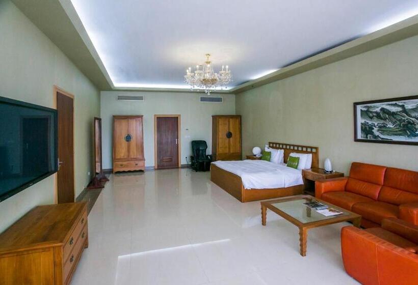 سوییت سوپریور, Lagos Oriental