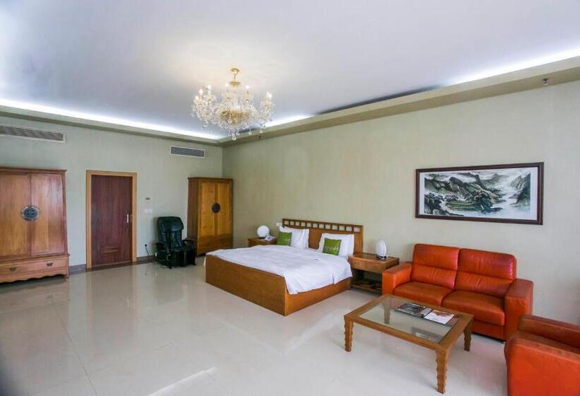 سوییت سوپریور, Lagos Oriental