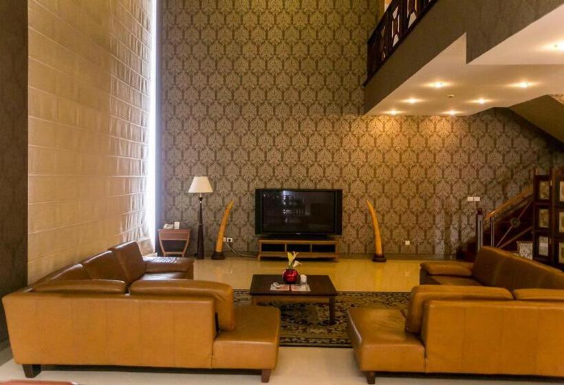 سوئیت پرزیدنت, Lagos Oriental