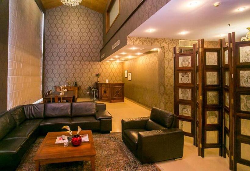 سوییت اجرایی, Lagos Oriental