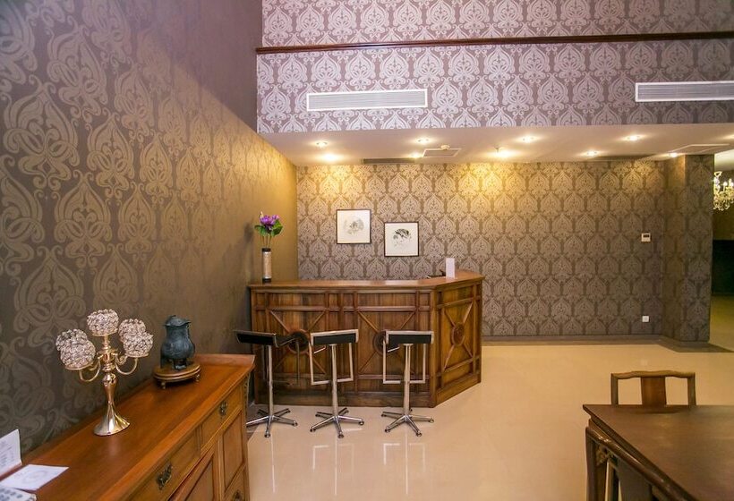 سوییت لوکس, Lagos Oriental