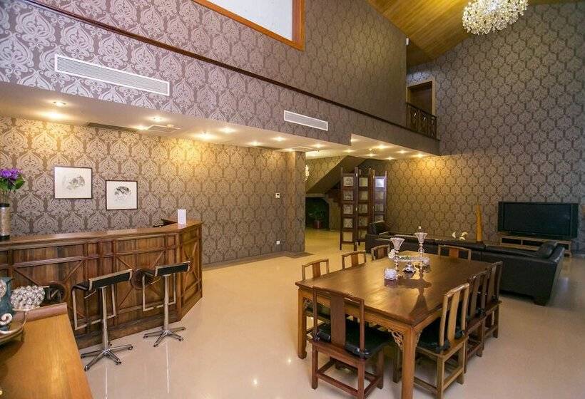 سوییت لوکس, Lagos Oriental