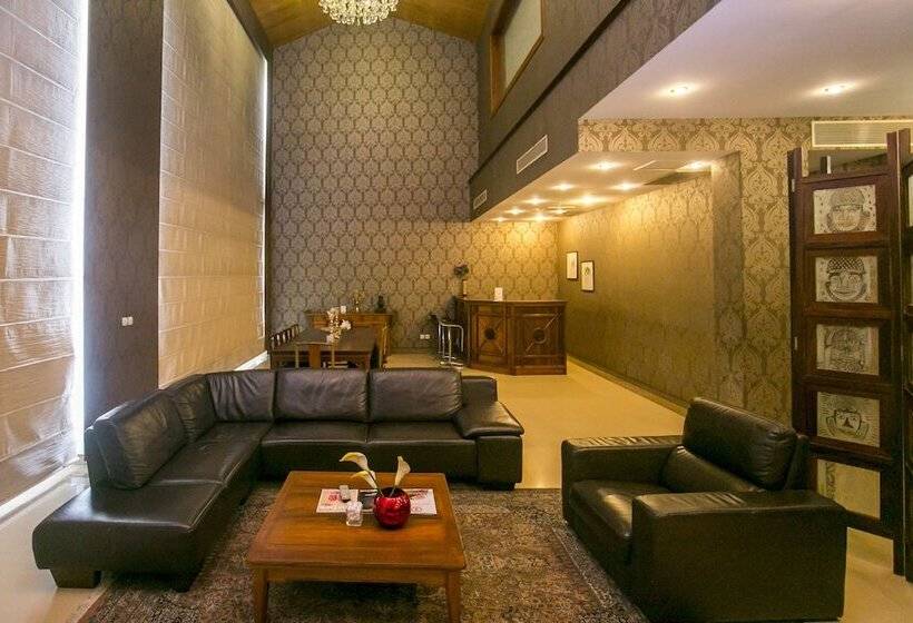 سوییت لوکس, Lagos Oriental