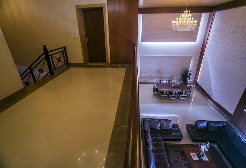 سوئیت پریمیوم 2 خوابه, Lagos Oriental