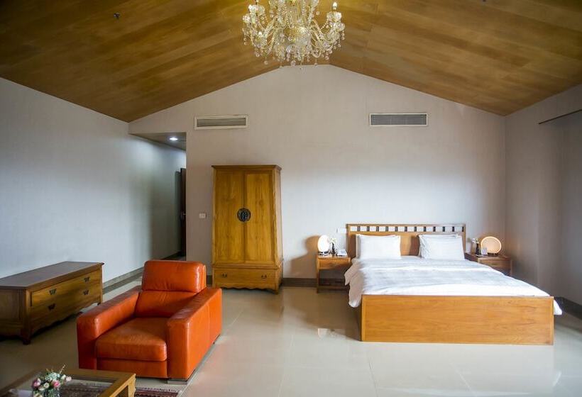 سوئیت ریاست جمهوری 2 خوابه, Lagos Oriental