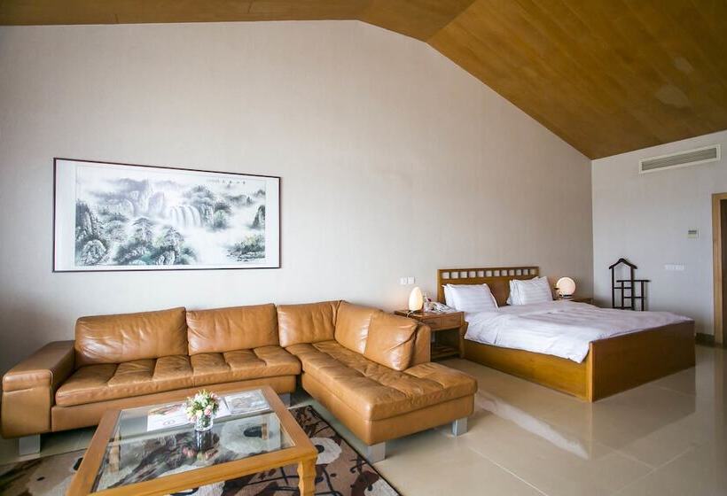 سوئیت ریاست جمهوری 2 خوابه, Lagos Oriental