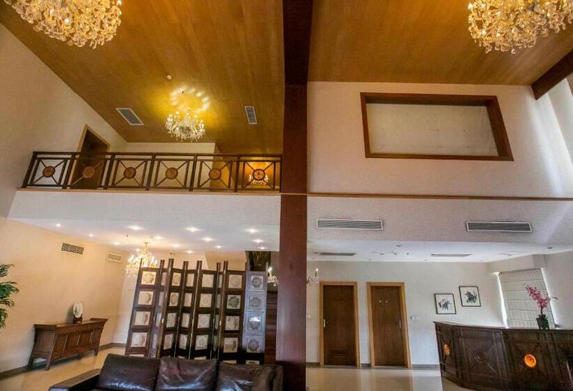 اتاق سوپریور, Lagos Oriental