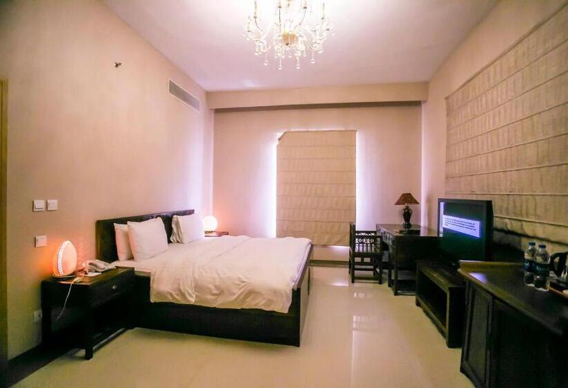 اتاق سوپریور, Lagos Oriental