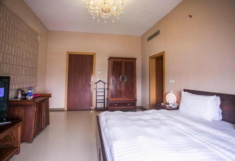 اتاق سوپریور, Lagos Oriental