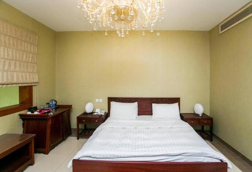 سوییت جونیور, Lagos Oriental