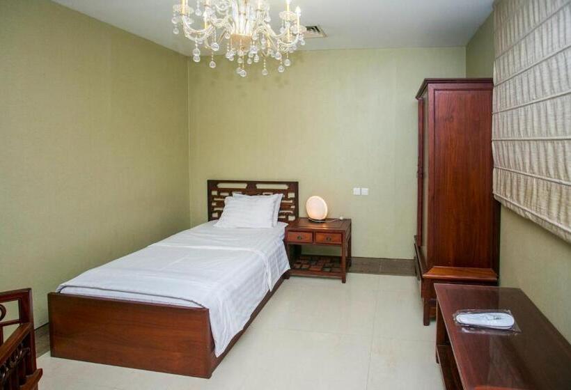 سوییت جونیور, Lagos Oriental