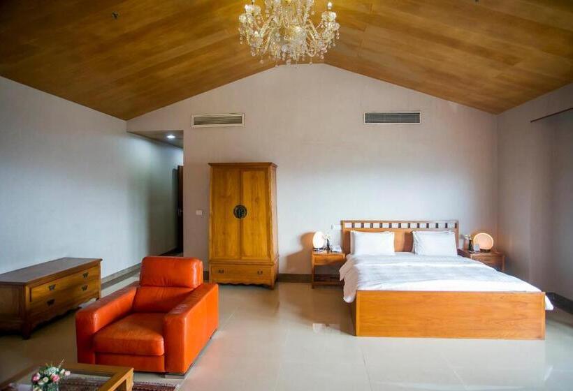 سوئیت پرزیدنت, Lagos Oriental