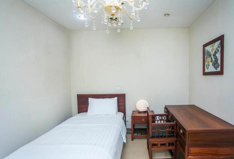 سوییت اجرایی, Lagos Oriental