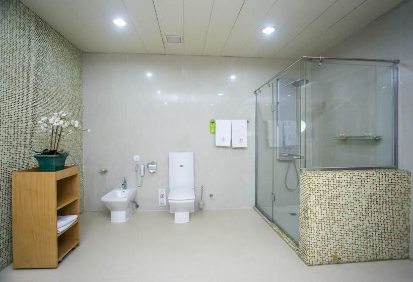 سوییت لوکس, Lagos Oriental