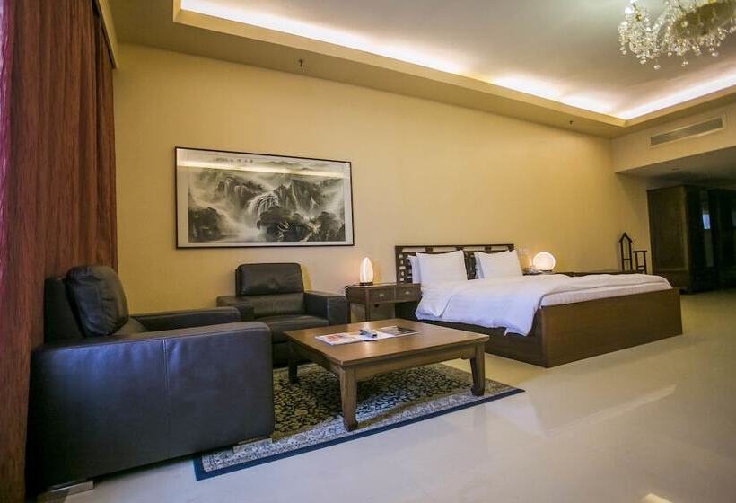 سوئیت پریمیوم 2 خوابه, Lagos Oriental