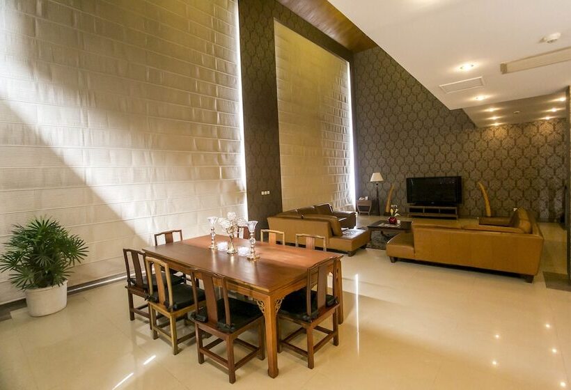 سوئیت ریاست جمهوری 2 خوابه, Lagos Oriental