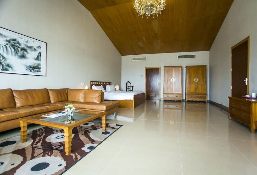 سوئیت ریاست جمهوری 2 خوابه, Lagos Oriental