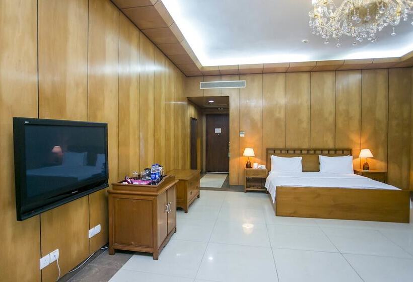 اتاق سوپریور, Lagos Oriental