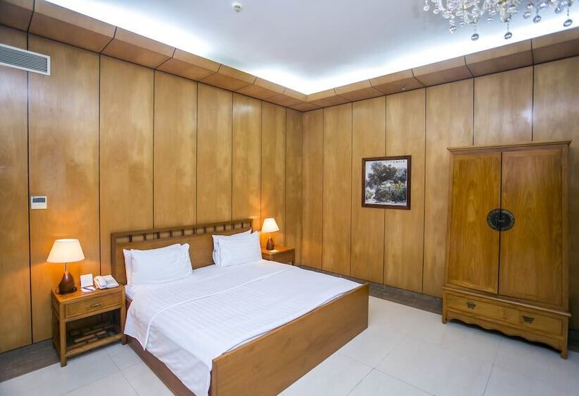 اتاق سوپریور, Lagos Oriental