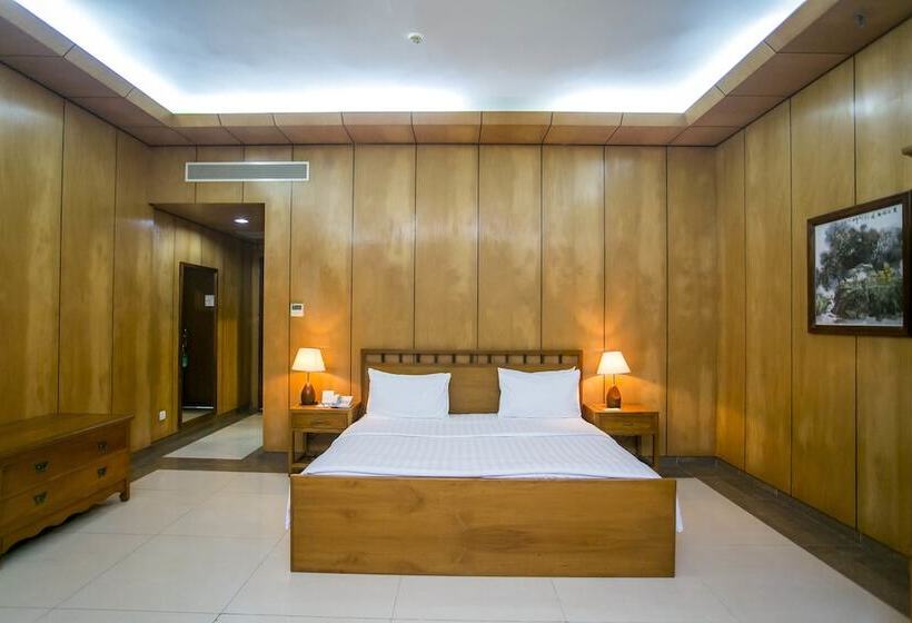 اتاق سوپریور, Lagos Oriental