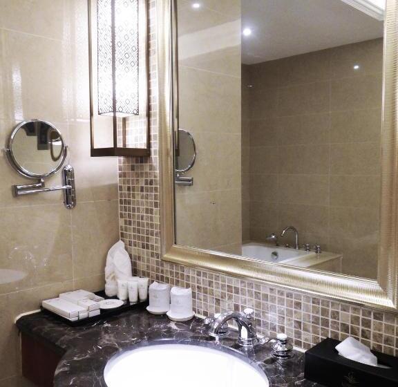 풀장 전망 디럭스 룸, Landmark Mekong Riverside