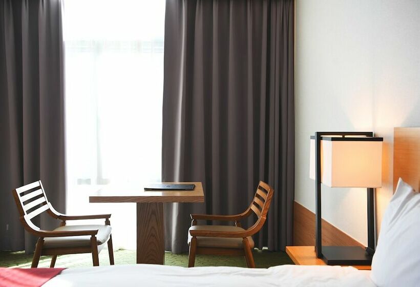 غرفة ديلوكس, Laonzena