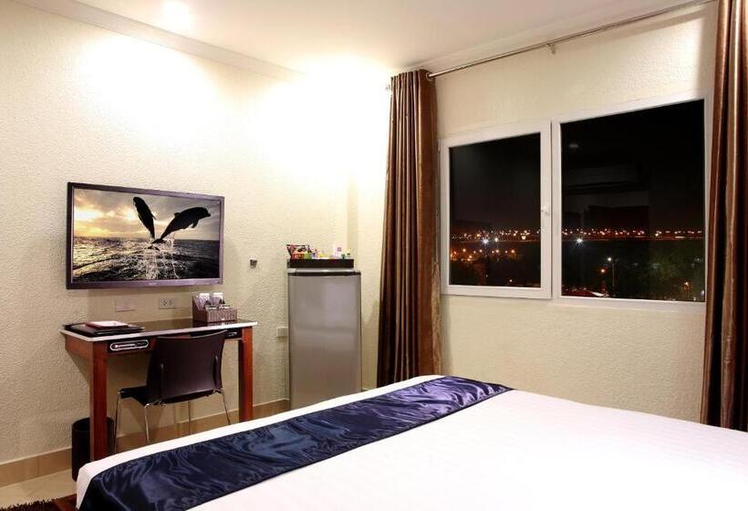 اتاق سوپریور, Queens Hotel Angeles City