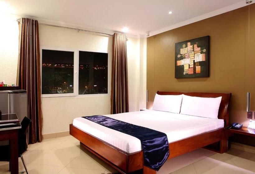 اتاق سوپریور, Queens Hotel Angeles City